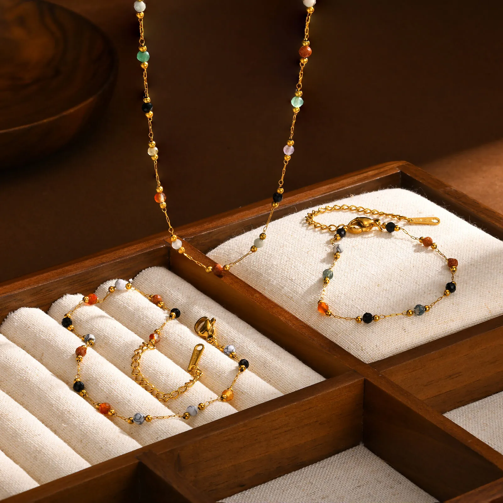 Jc Jewelry & Watches Photos - สร้อยข้อเท้าประดับลูกปัดหินธรรมชาติ สำหรับผู้หญิง ทำจากสแตนเลสสตีล ชุบทองคำ 18K เหมาะสำหรับใส่เท้า